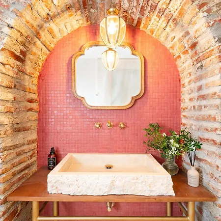 Puerta De La Axarquia Boutique Hotel *