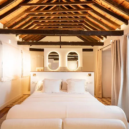 Puerta De La Axarquia Boutique Hotel *